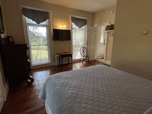 6 habitaciones, tabla de planchar con plancha y wifi gratis 