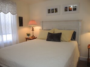 2 室のベッドルーム、アイロン / アイロン台、WiFi (無料)、ベッドシーツ