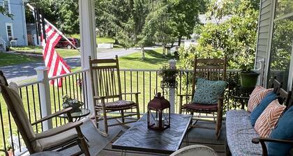 Aprita Charming home under 5 minutes to All Star Village, quiet residential area