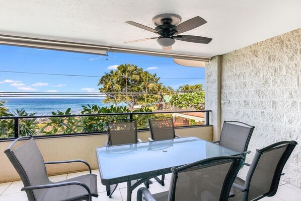 Condo, varias camas (Holualoa Bay Villas#105) | Balcón