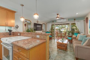 Condo, 1 Queen Bed with Sofa bed (Kona Isle C38) | Living room