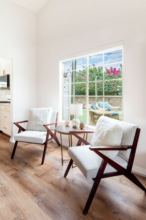 Smart-TV, videospill, fotballspill og PC-skjermer