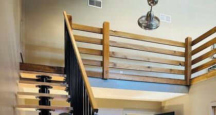 You'll love this Spacious 3 Bedroom plus a loft in the Heart of Amish Country