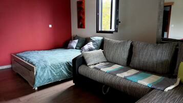 3 chambres, fer et planche Ă repasser, Wi-Fi gratuit, draps fournis