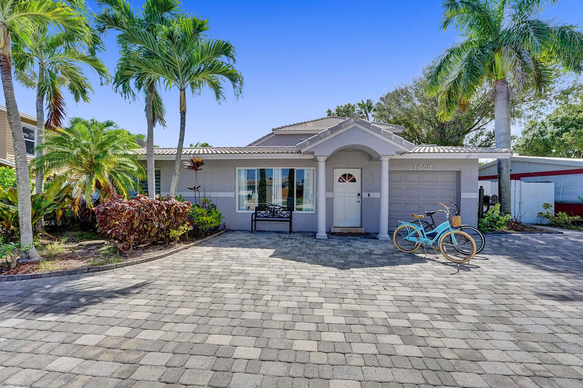 Labor Day weekend available! Beautiful home in The Cove, with heated Pool!