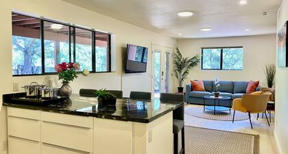 Desert garden apartment surrounded by Sedona’s majestic red rock mountains