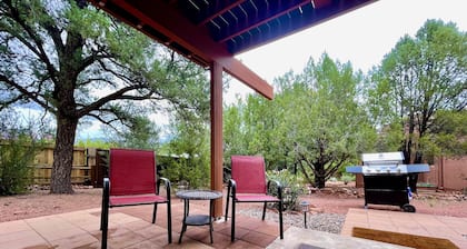 Desert garden apartment surrounded by Sedona’s majestic red rock mountains