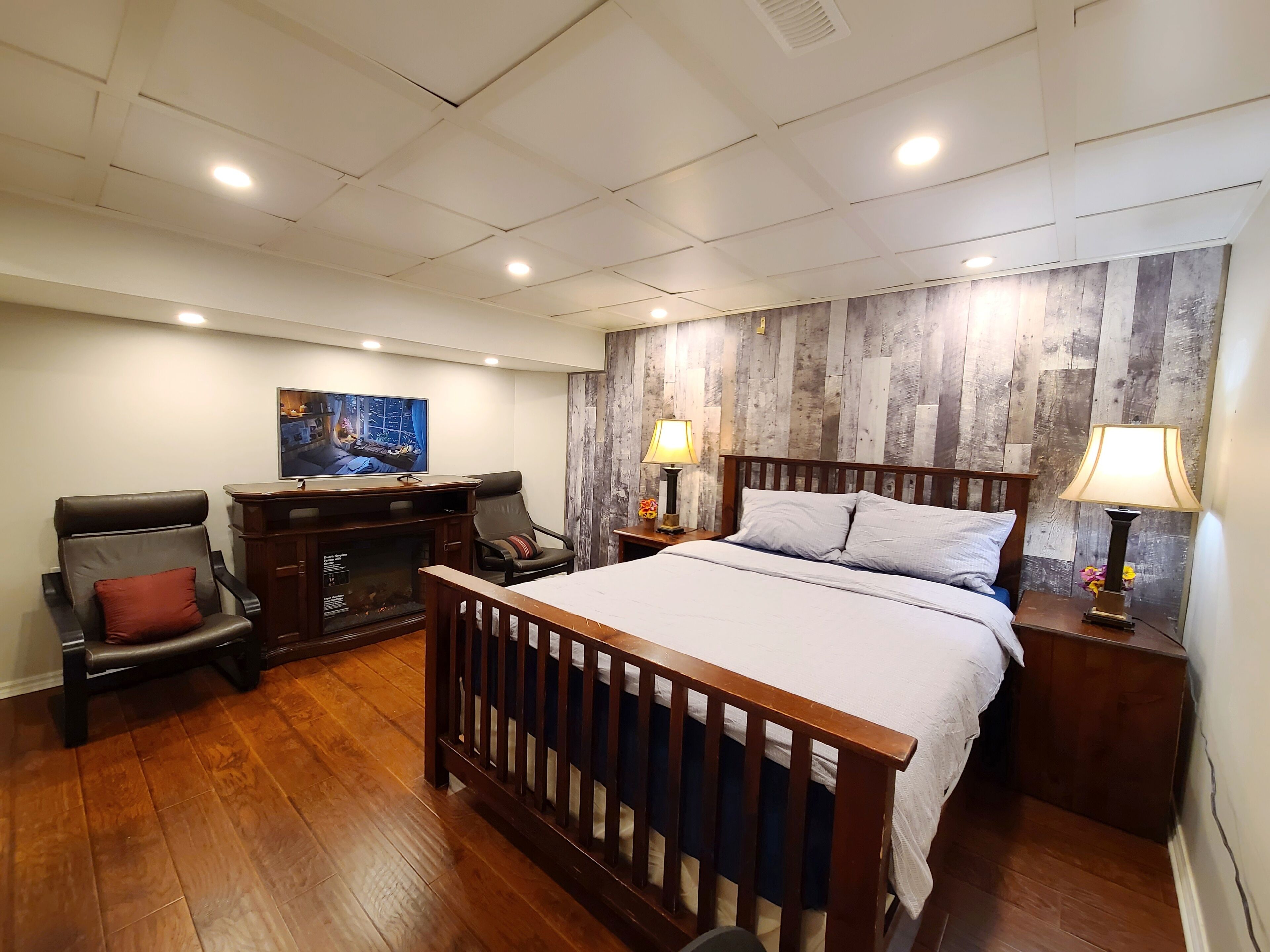 2 bedrooms, desk, iron/ironing board, free WiFi