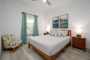 3 bedrooms, iron/ironing board, travel cot, WiFi - Charming cottage near downtown and beach (St. Augustine)