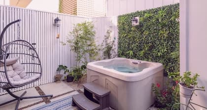 Luxury Designer Home with Hot Tub, Parking Garage Near San Francisco UC Berkeley
