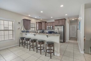 Fridge, microwave, oven, stovetop - 703/2 - Sleep 16, Private Pool, BBQ (North Myrtle Beach)