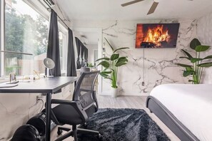 1 bedroom, desk, iron/ironing board, free WiFi - Cozy MIAMI Modern Paradise-NEAR HardRock Stadium! (Miami)