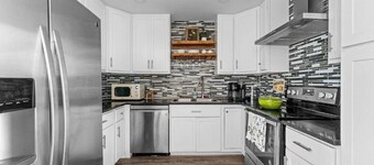 Villa D’Oro, Pool, Jacuzzi, Retro-Arcade & Fire Pit