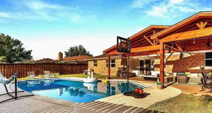 Villa D’Oro, Pool, Jacuzzi, Retro-Arcade & Fire Pit