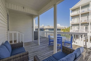 Terrace/patio - 6BR | Sleeps 16 | Pool | Steps To The Beach |20427 (North Myrtle Beach)