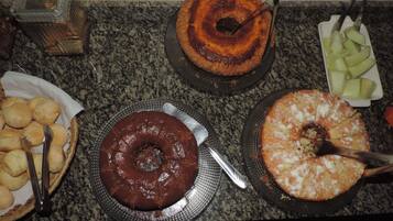 Wi-Fi de cortesia, roupa de cama