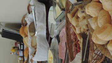 غرفة تنفيذية | تناول الطعام داخل الغرفة