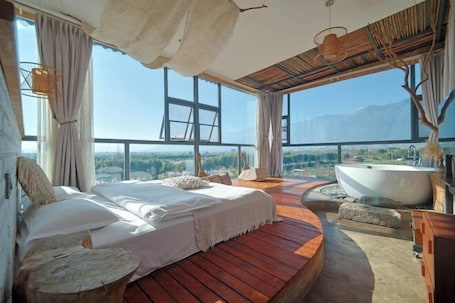 Room. Dali Village Inn