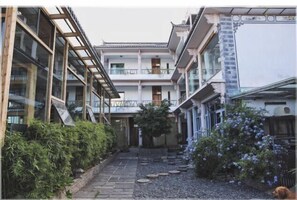 Exterior - Dali Village Inn (Dali)