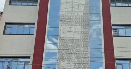 Faisha Studio 3mins from CBD, near westside mall & rooftop view of lake Nakuru