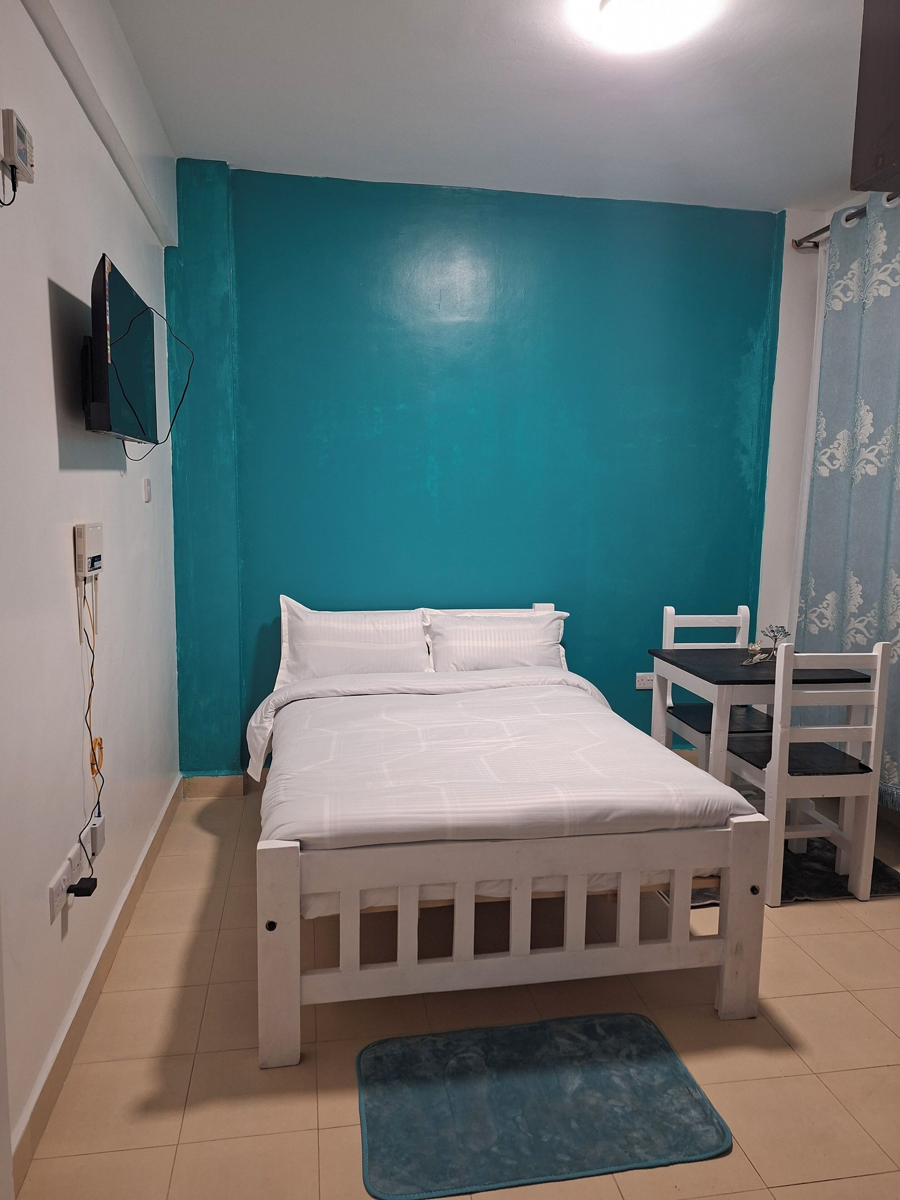 1 quarto, acesso à internet, roupa de cama