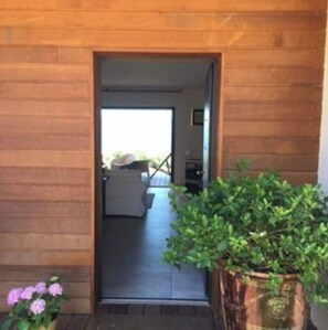 Terrace/patio - Beachfront villa with breathtaking views of the Gulf of Sagone! (Vico Sagone)
