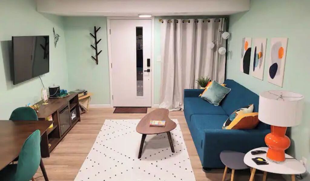 Smart TV, DVD player, books, music library