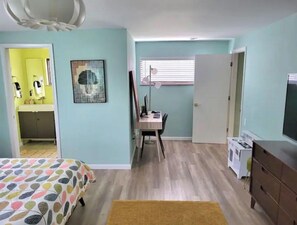 1 bedroom, desk, iron/ironing board, free WiFi