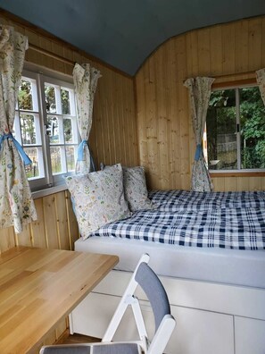 1 室のベッドルーム、WiFi、ベッドシーツ