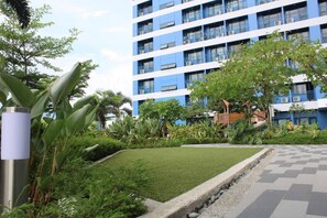 Apartment | Property grounds - Sleeps 2 With Netflix and Free Wi-fi (Makati)