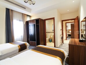 Minibar, in-room safe, blackout curtains, iron/ironing board - Friesian Hotel (Jeddah)