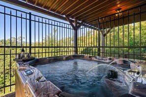 Bain à remous extérieur
