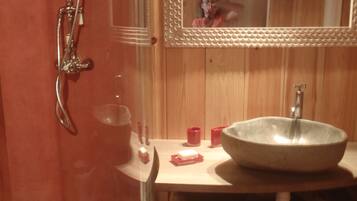 Douche, serviettes fournies