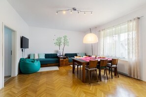 Dining - Sunny Villa Studio (Ljubljana)