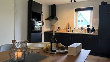 Refrigerador, microondas, parrilla de estufa y lavavajillas