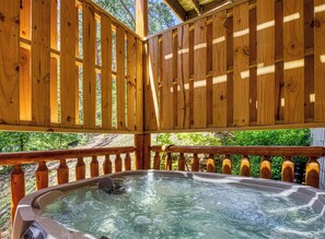 Bain à remous extérieur