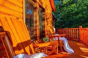 Terrace/patio - Pine Haven Hollow, Game Room, WIFI, Hot Tub, $560 FREE tickets each paid day! (Pigeon Forge)