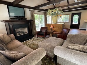 Televisión, futbolito y tenis de mesa 