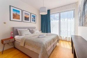 3 Schlafzimmer, Zimmersafe, Schreibtisch, Bügeleisen/Bügelbrett