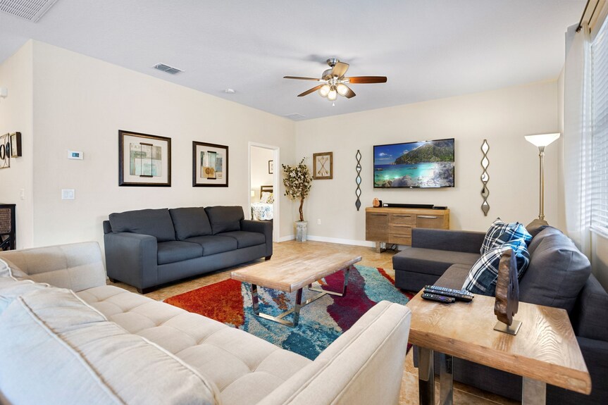 Comfortable 5 Bed 4.5 Bath Home That Sleeps 10 - Davenport, FL