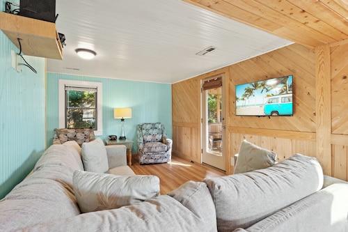 Beach, Sunrise, Views, community pool!