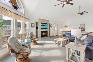 Flat-screen TV, fireplace, table football, stereo