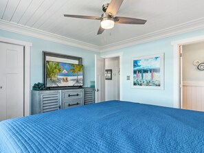 4 bedrooms, desk, free WiFi, bed sheets