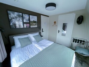 Economy Double Room | Free WiFi