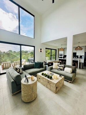 Älytelevisio, kirjoja, stereot