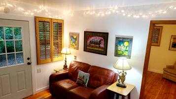 Smart TV, books, offices