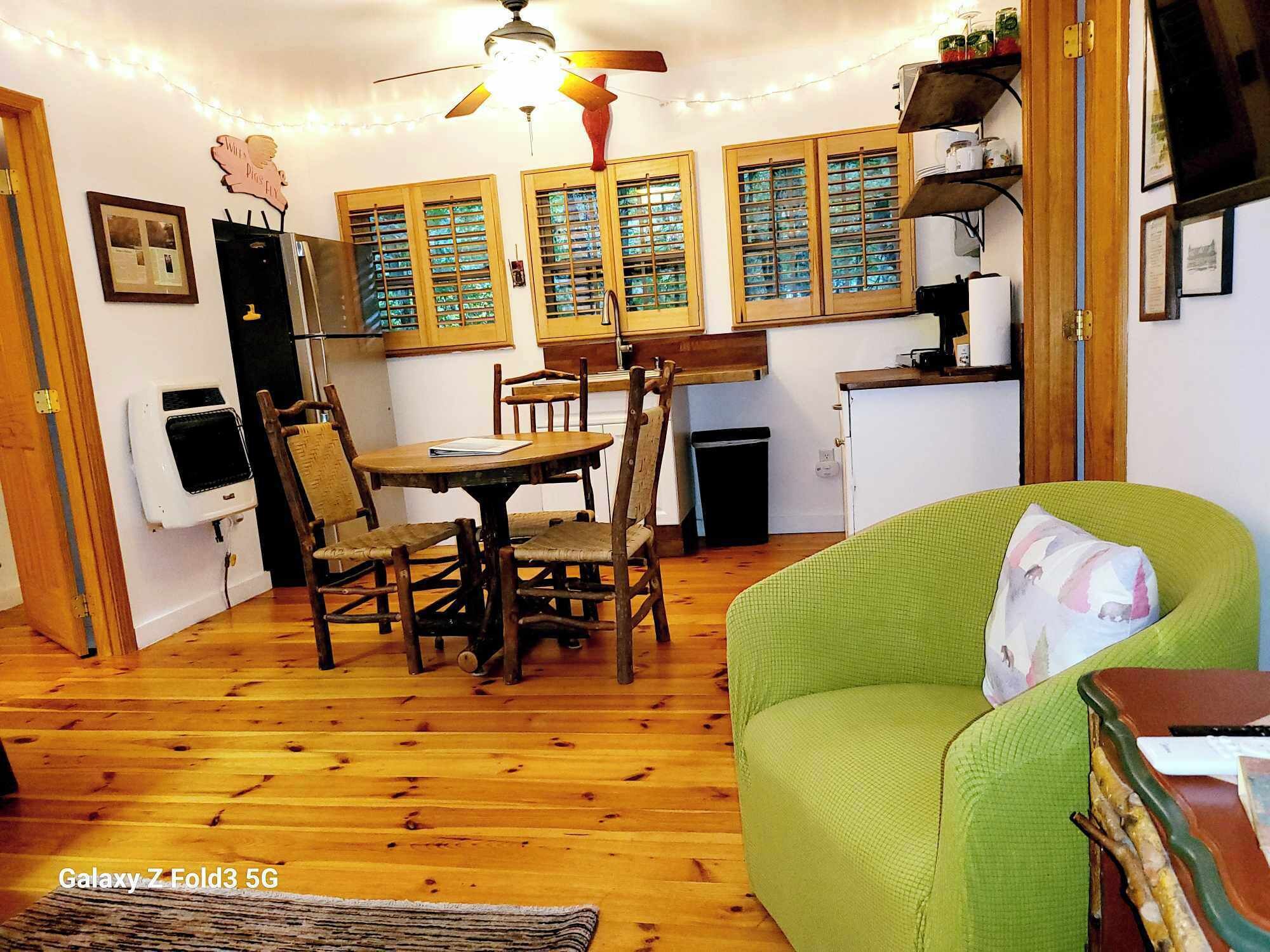 Smart TV, books, offices