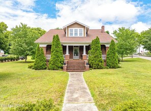 Exterior - Historic Clinton Craftsman (Clinton)