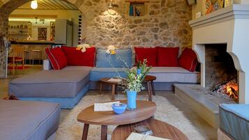 32-Zoll-Flachbildfernseher mit Digitalempfang, Fernseher