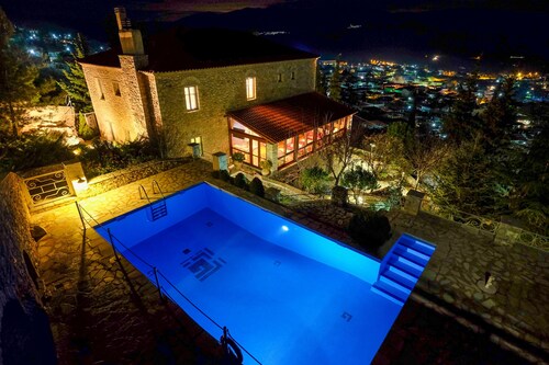 KIRIAKI GUESTHOUSE & SUITES